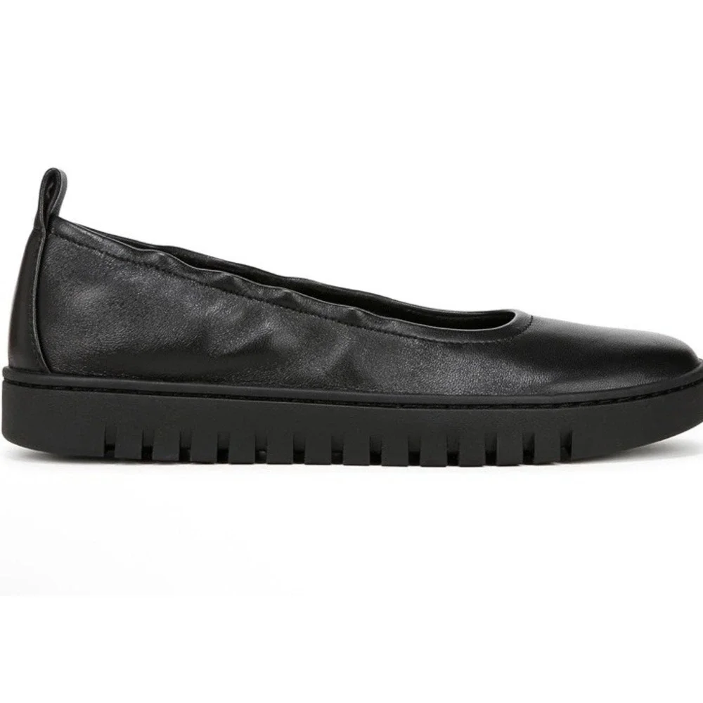 Vionic Womens Uptown Ballet Slip-ons Black Leather 7 Medium Supportive New